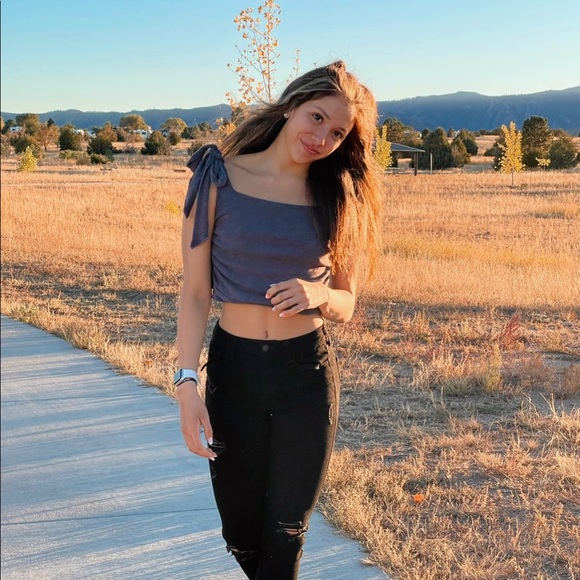 Meet your Posher, Maria - Picture 1 of 1